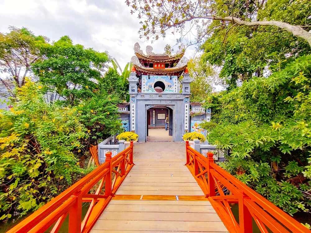 Đền Ngọc Sơn nằm ở đâu tọa lạc trên đảo Ngọc Hồ Gươm Hà Nội