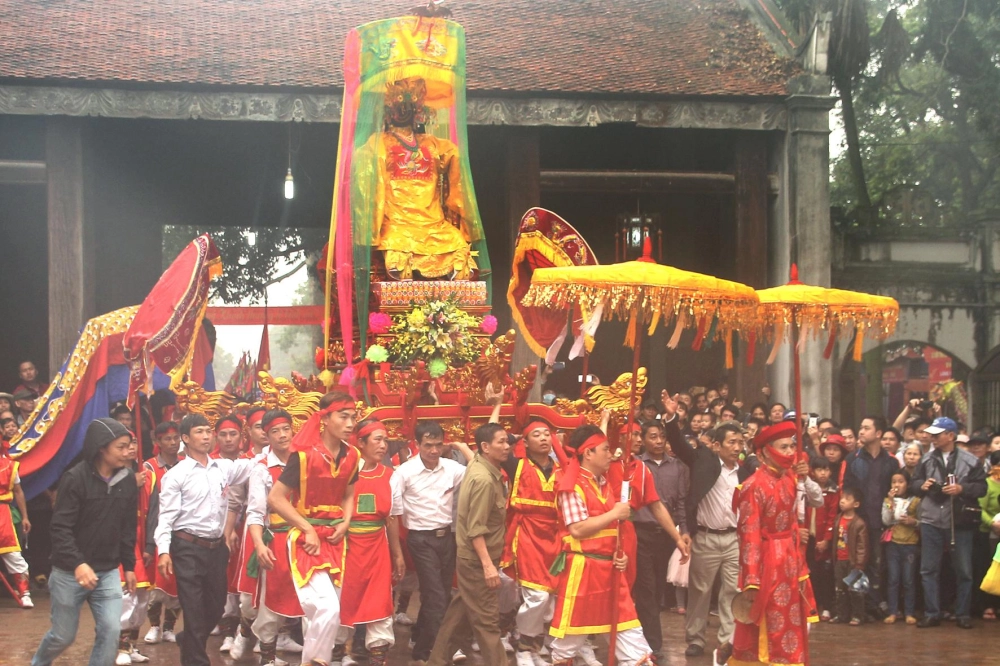 Lễ hội đền chử đồng tử rực rỡ sắc màu văn hóa dân gian