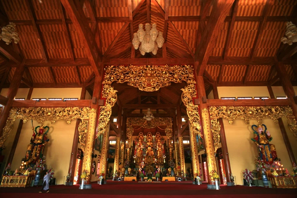 Chùa ba vàng là của ai thuộc sự quản lý của cộng đồng Phật tử và tăng ni tại Quảng Ninh