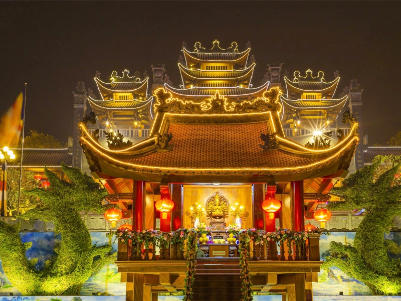 Chùa ba vàng là ở đâu nằm tại Quảng Ninh, cách Hà Nội không xa