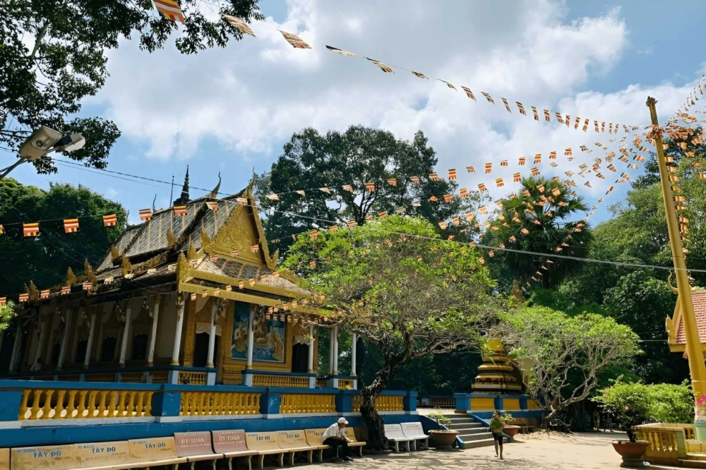 Khám phá di tích lịch sử chùa dơi với giá trị văn hóa cao