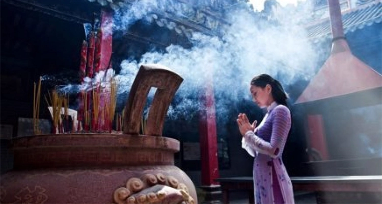 Đi chùa hà cầu duyên thì khấn như thế nào cho đúng tâm nguyện