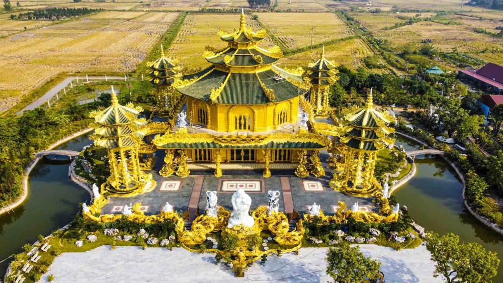 Chùa Phúc Lâm Tiên Quán là ngôi chùa cổ kính giữa lòng Hưng Yên