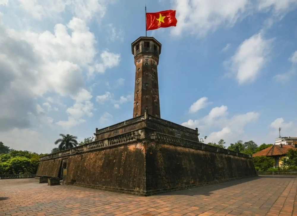 Ảnh cột cờ Hà Nội một điểm đến không thể bỏ qua trong hành trình du lịch
