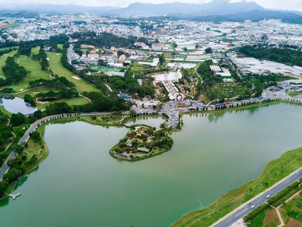 Tìm hiểu hồ xuân hương đà lạt sâu bao nhiêu mét đầy bất ngờ