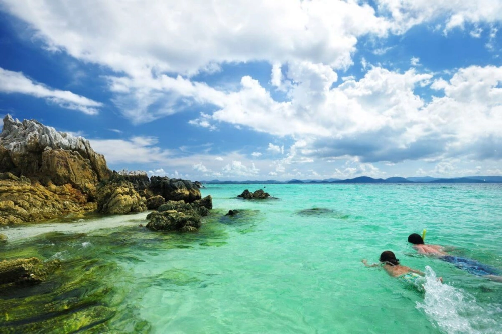 Hòn mun hòn tằm là một trong những combo tour biển hấp dẫn nhất