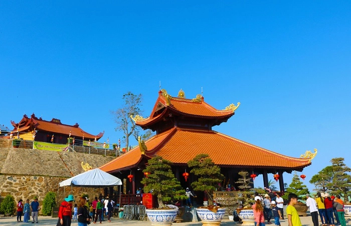 Khám phá cảnh đẹp núi bà rá qua những chuyến đi mùa xuân