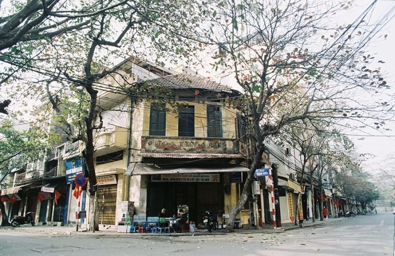 Đặc sản phố cổ Hà Nội là các món ăn ngon nổi tiếng như phở, bún chả