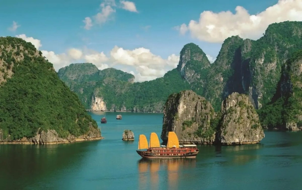 Tuyển chọn ảnh vịnh Hạ Long với góc nhìn từ trên cao tuyệt đẹp