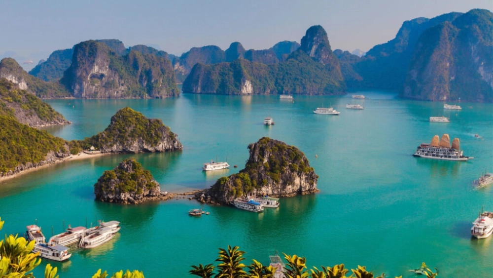 Du lịch vịnh Hạ Long là hành trình đáng nhớ với thiên nhiên kỳ thú