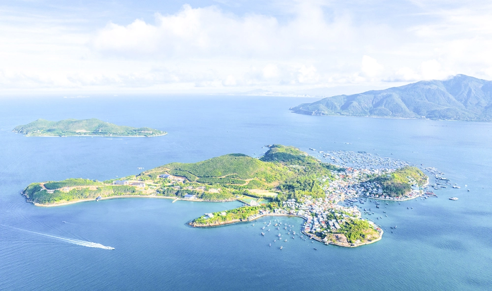 Vịnh Nha Trang đẹp nhất thế giới với cảnh sắc tuyệt vời