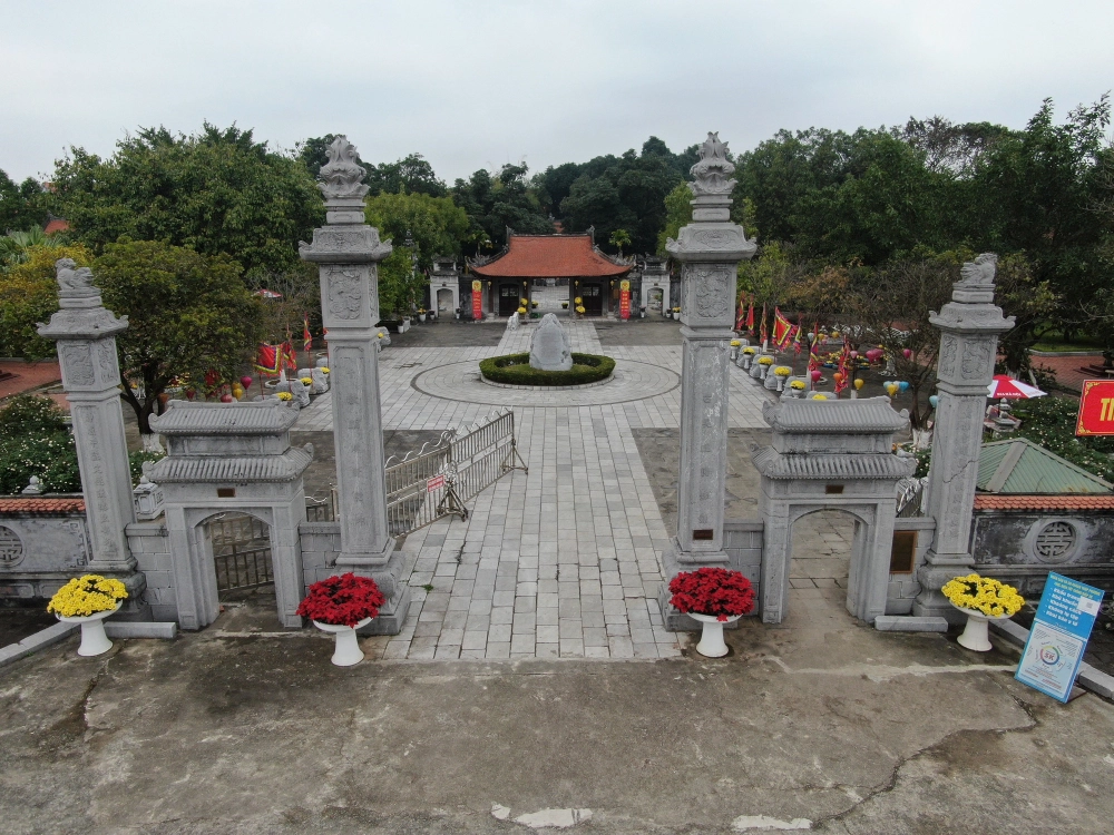 Chiêm ngưỡng hình ảnh đền hai bà trưng một cách rõ nét và đẹp mắt