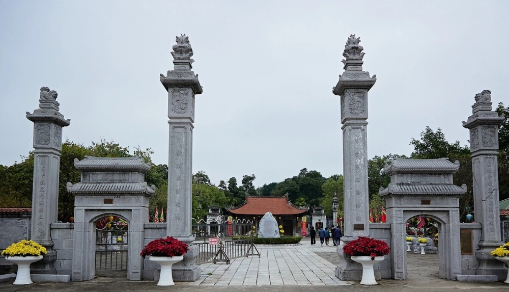 Khám phá kiến trúc đền hai bà trưng mang đậm dấu ấn văn hóa dân tộc