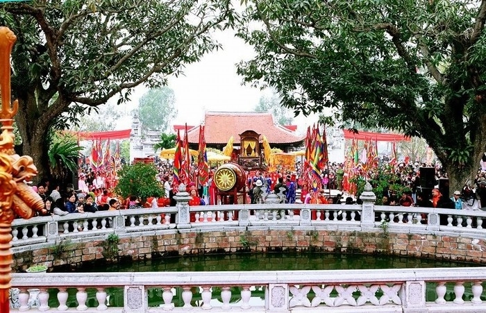 Khám phá lễ hội đền hai bà trưng mê linh đầy sắc màu văn hóa