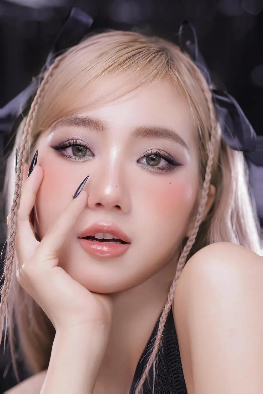 Kênh Instagram Lê Thị Khánh Huyền thu hút hàng triệu người theo dõi