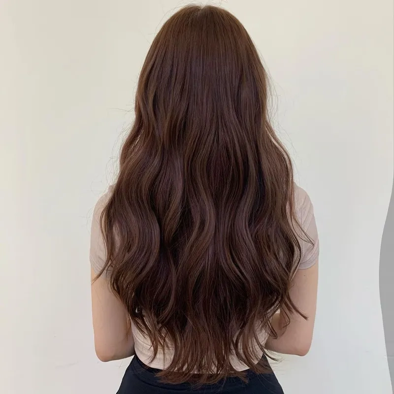Kiểu tóc màu nâu hạt dẻ đơn giản mà cực chất