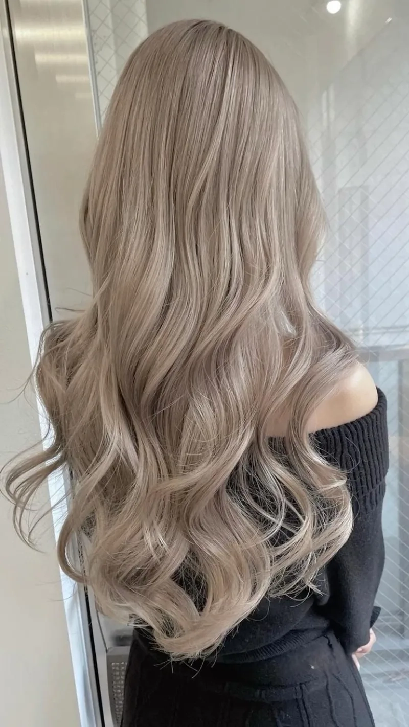 Màu nhuộm nâu trà sữa không cần tẩy vẫn lên màu đẹp