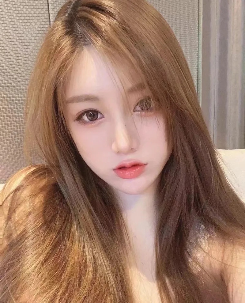 Nhuộm nâu trà sữa tone màu được giới trẻ yêu thích nhất