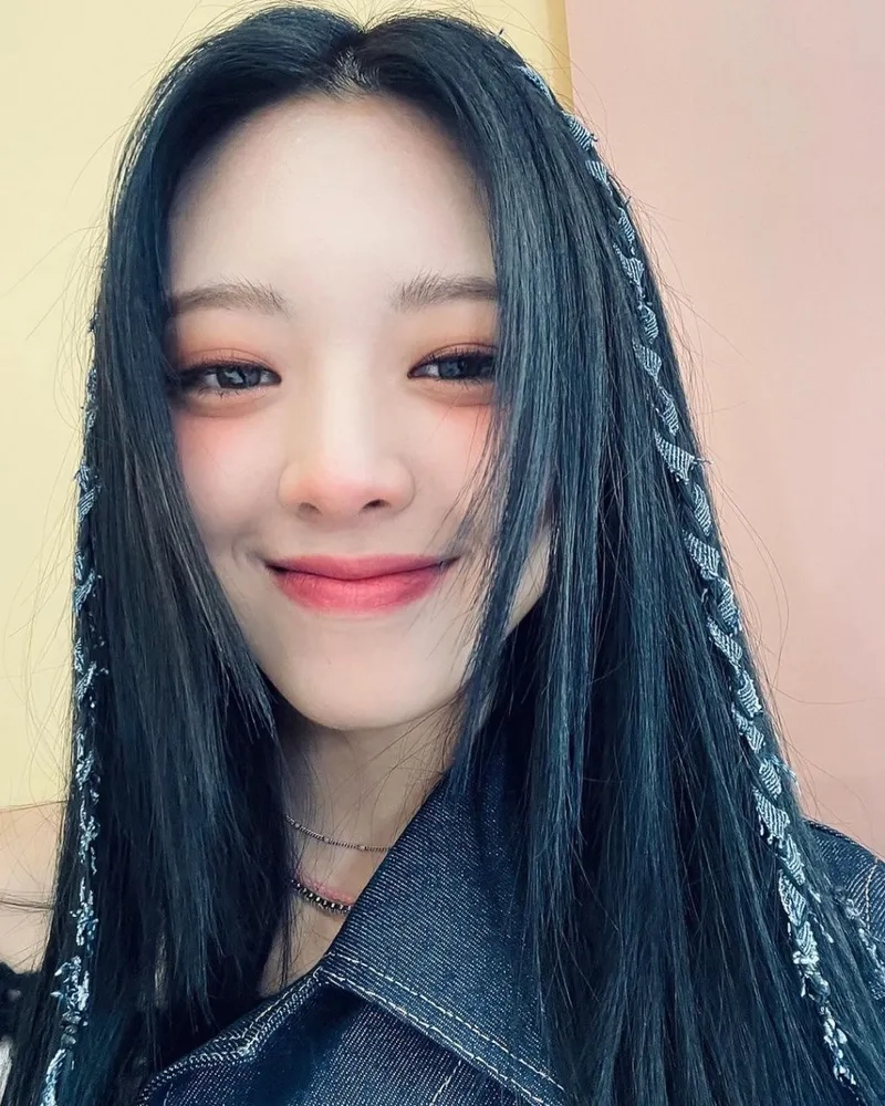 Màu tóc nổi cho da ngăm giúp bạn cá tính hơn