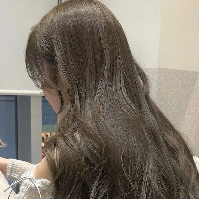 Màu nâu khói xanh rêu kết hợp hoàn hảo giữa cổ điển và hiện đại