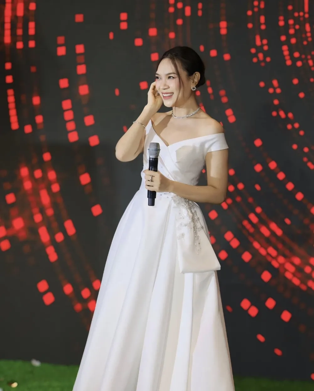 Gợi nhớ thanh xuân qua những bài hát của Mỹ Tâm