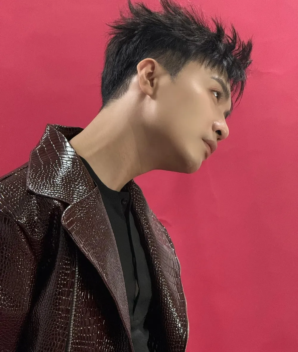 Ấn tượng mạnh mẽ từ sân khấu Phạm Anh Duy The Voice
