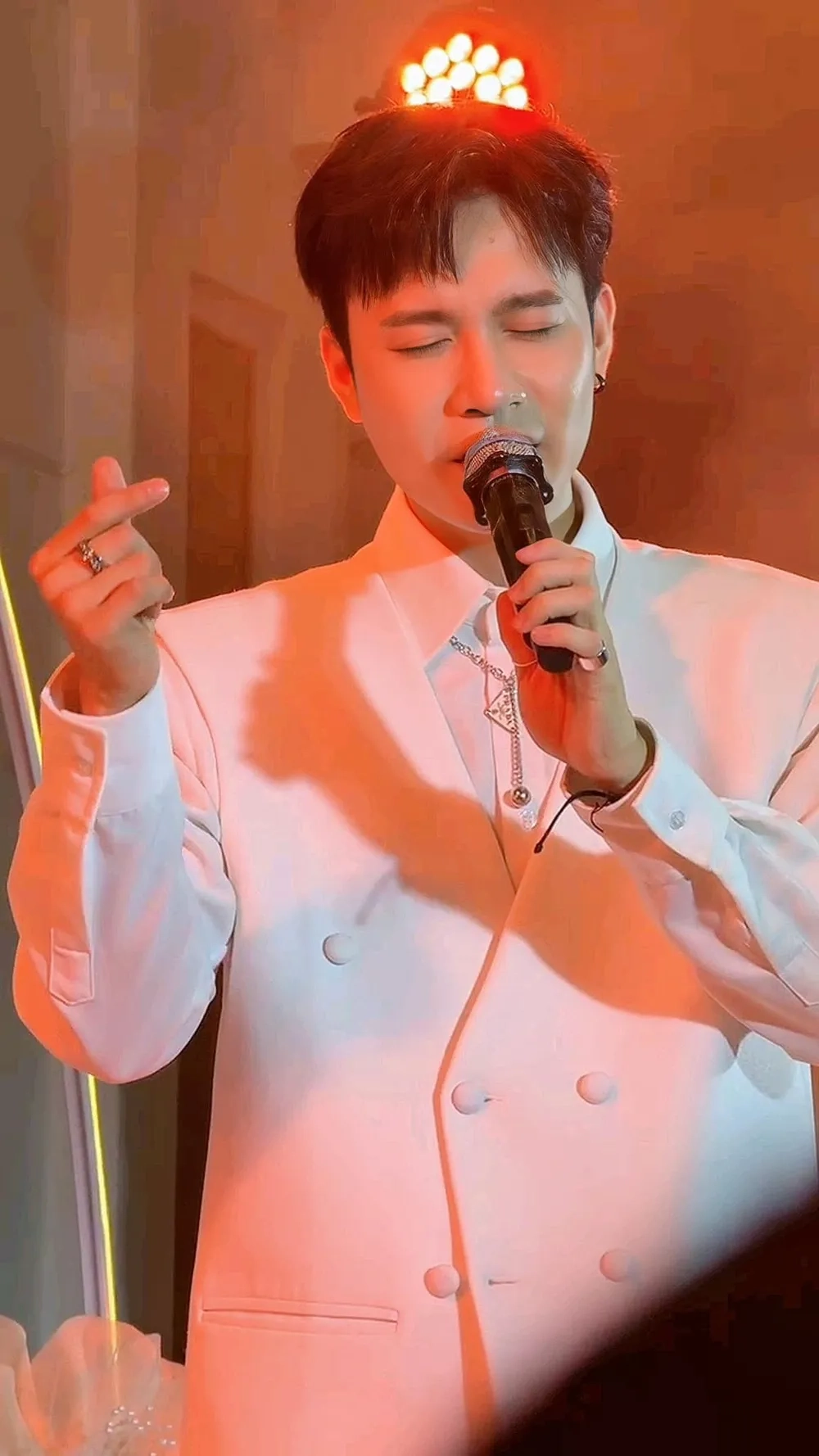 Thông tin đầy đủ về Phạm Anh Duy ca sĩ
