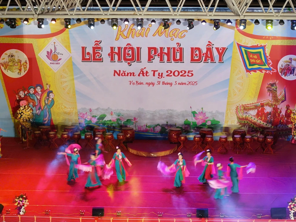 Hội Phủ Dầy, điểm hẹn đầu xuân của du khách