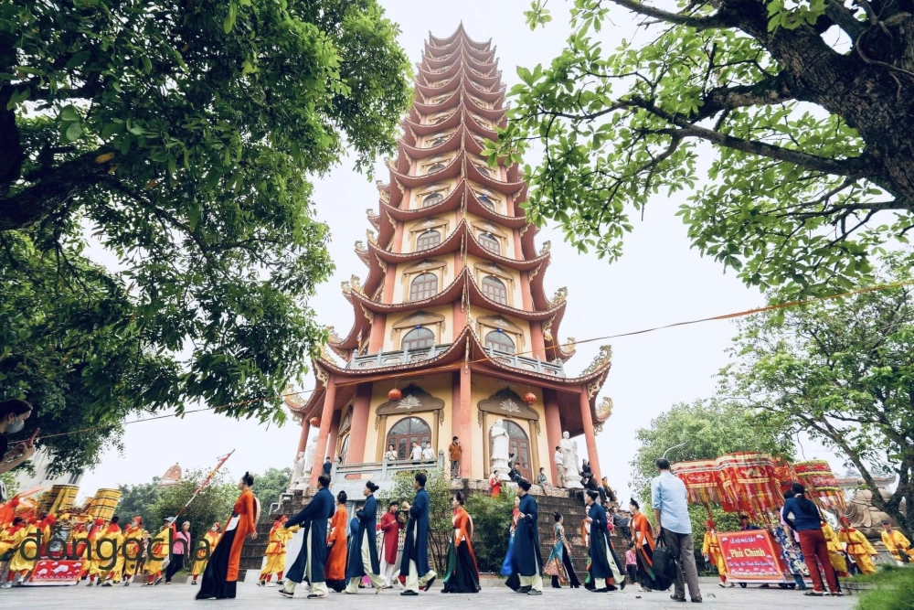 Phủ Dầy Vụ Bản Nam Định, nổi tiếng linh thiêng