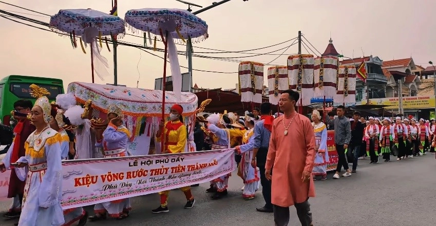 Chùa Phủ Dầy Nam Định, nơi hành hương đầu năm