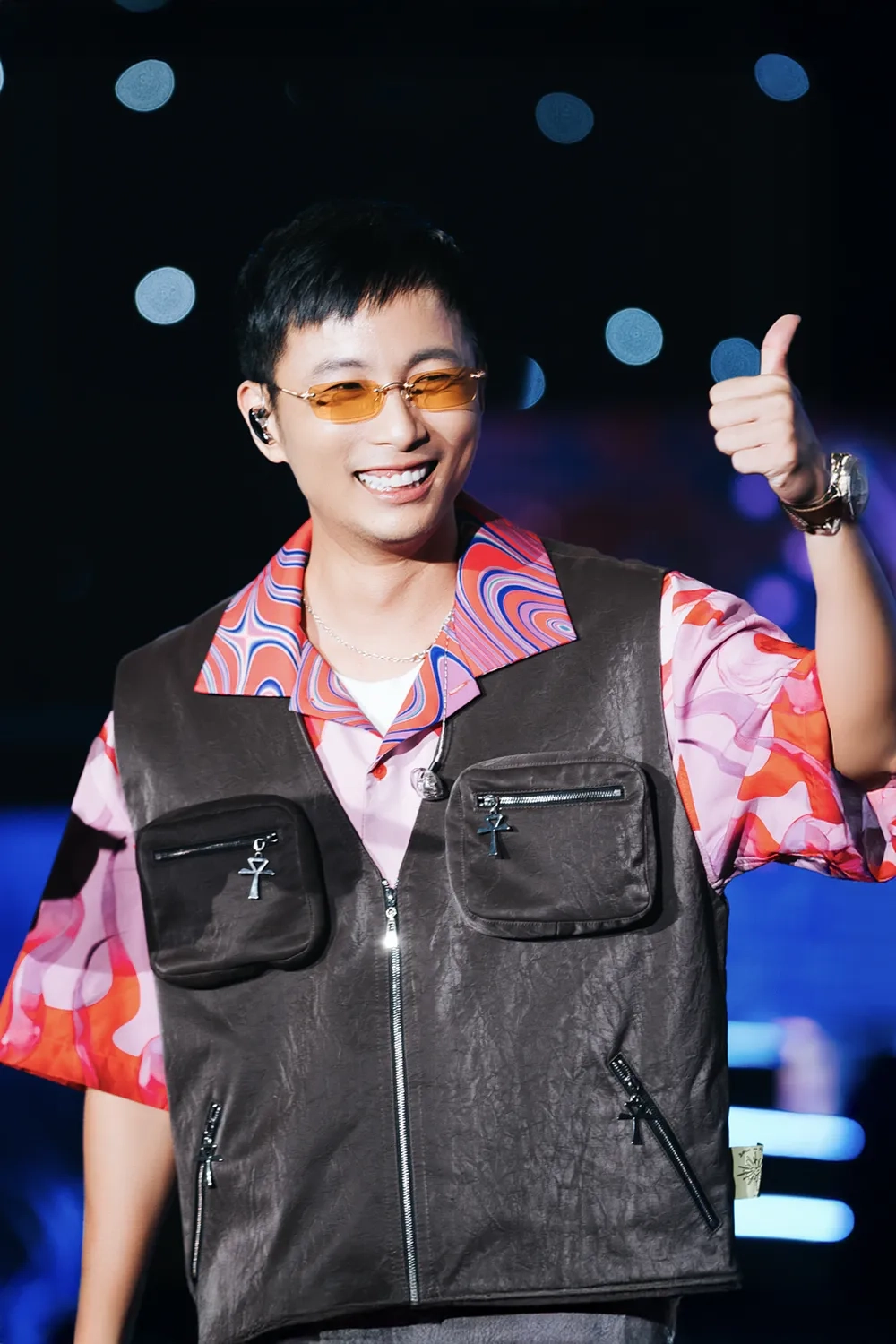Lời hát đầy tính tự sự trong lời bài hát Rhymastic người và ta