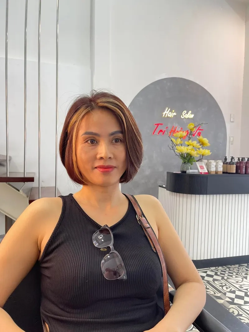 Tóc ngắn gẩy light đẹp tone màu được yêu thích