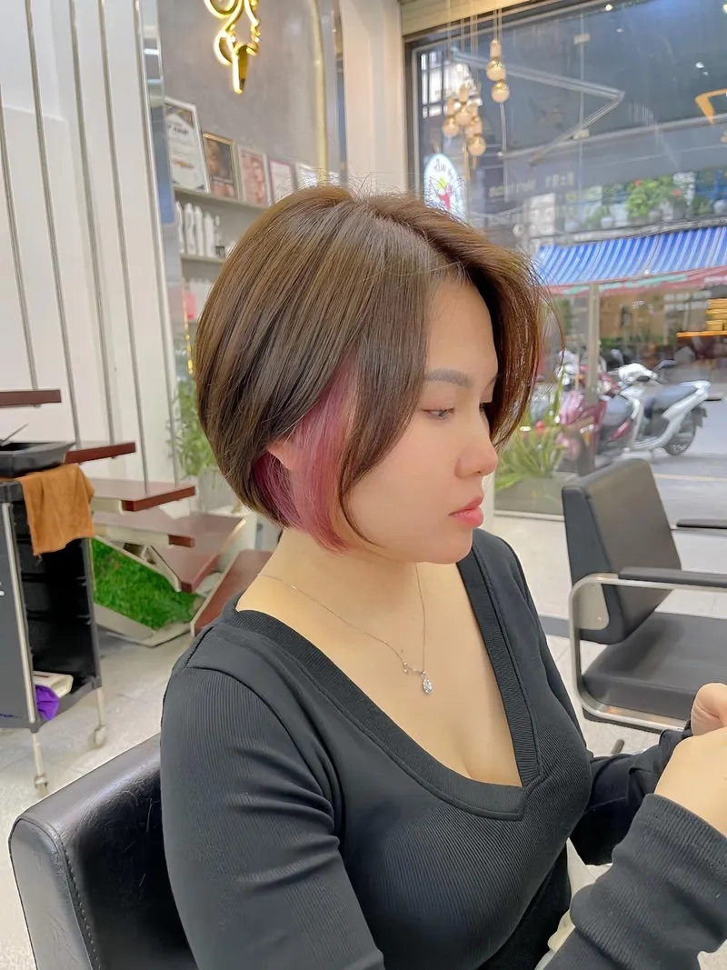 Móc light tóc nữ ngắn đẹp tự nhiên không cần makeup