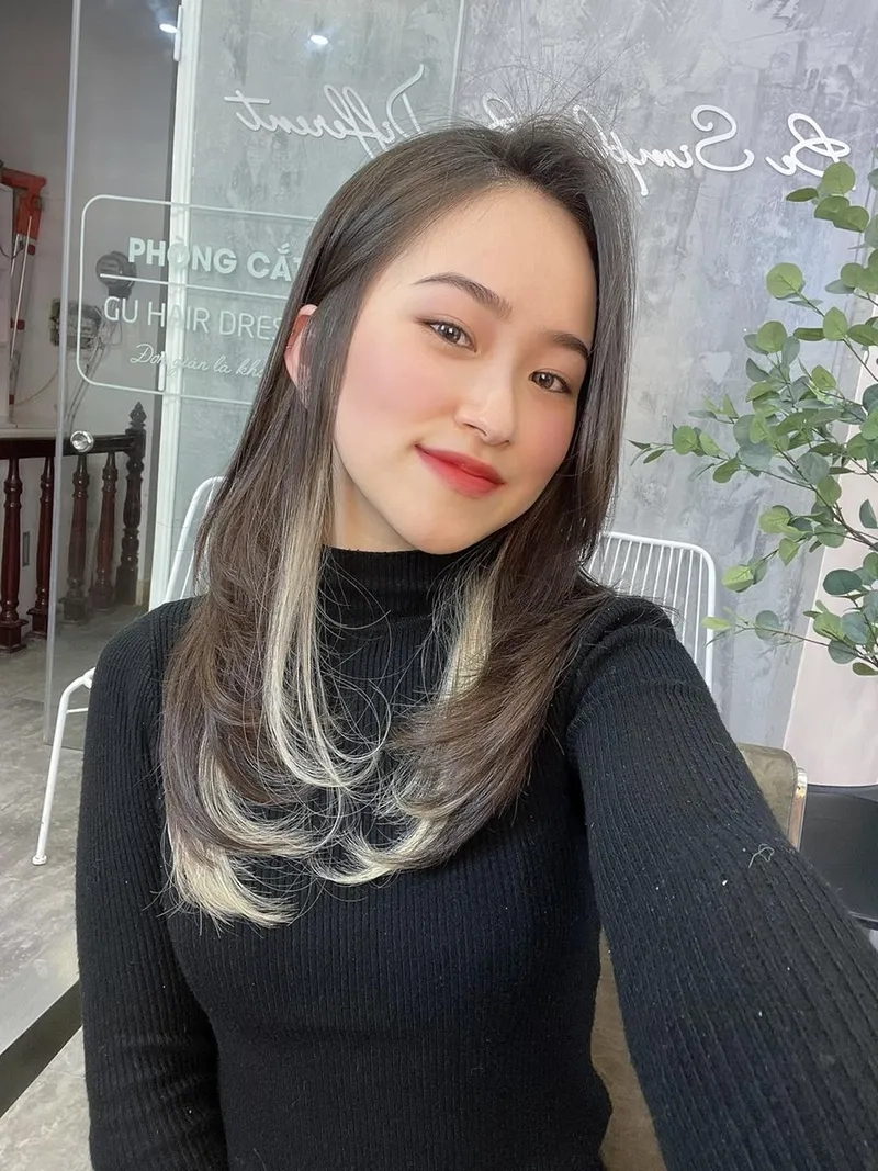 Tóc highlight bạch kim phong cách thời thượng