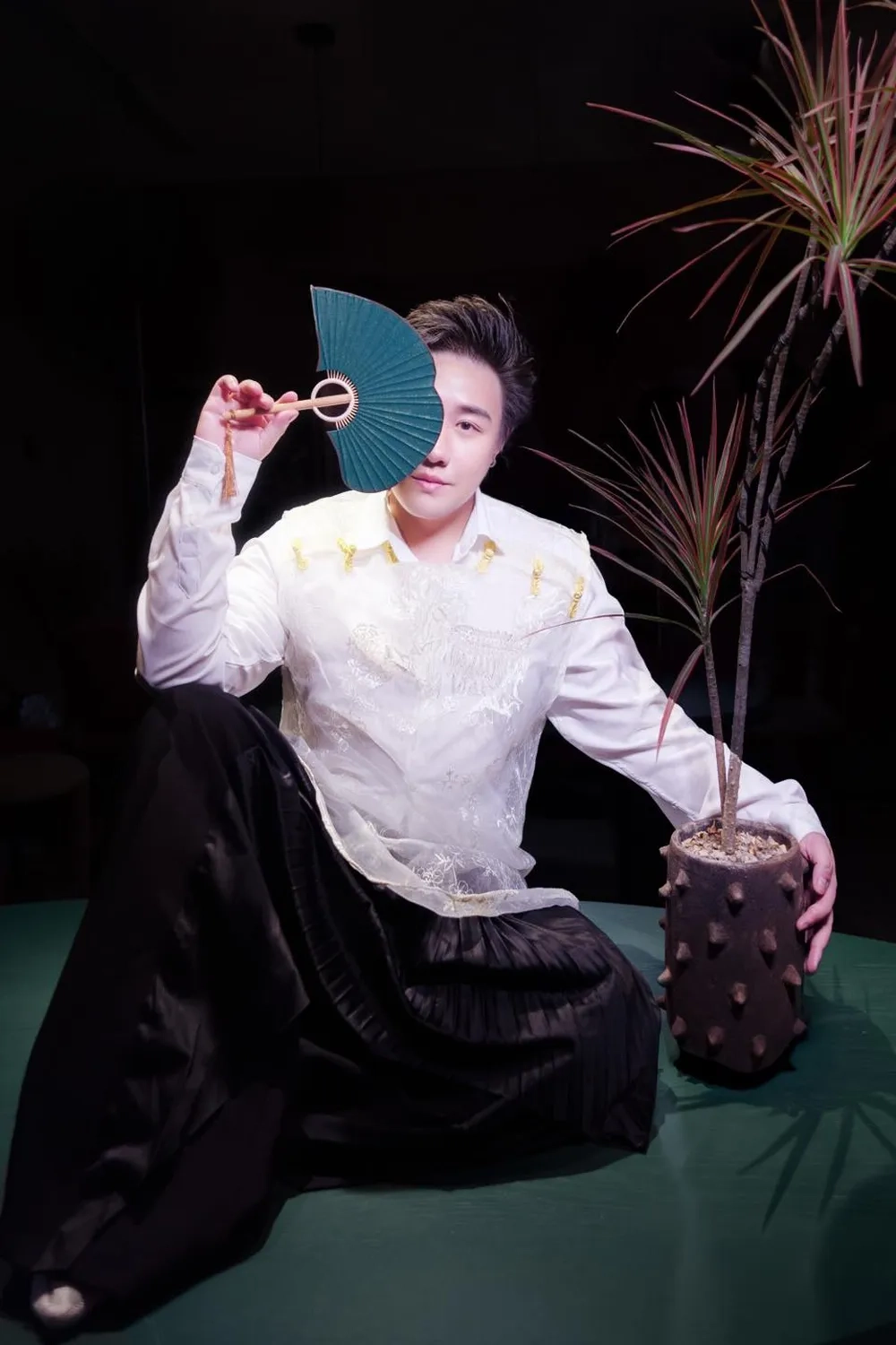 Trọn vẹn cảm xúc với lời bài hát Trung Quân idol dấu mưa