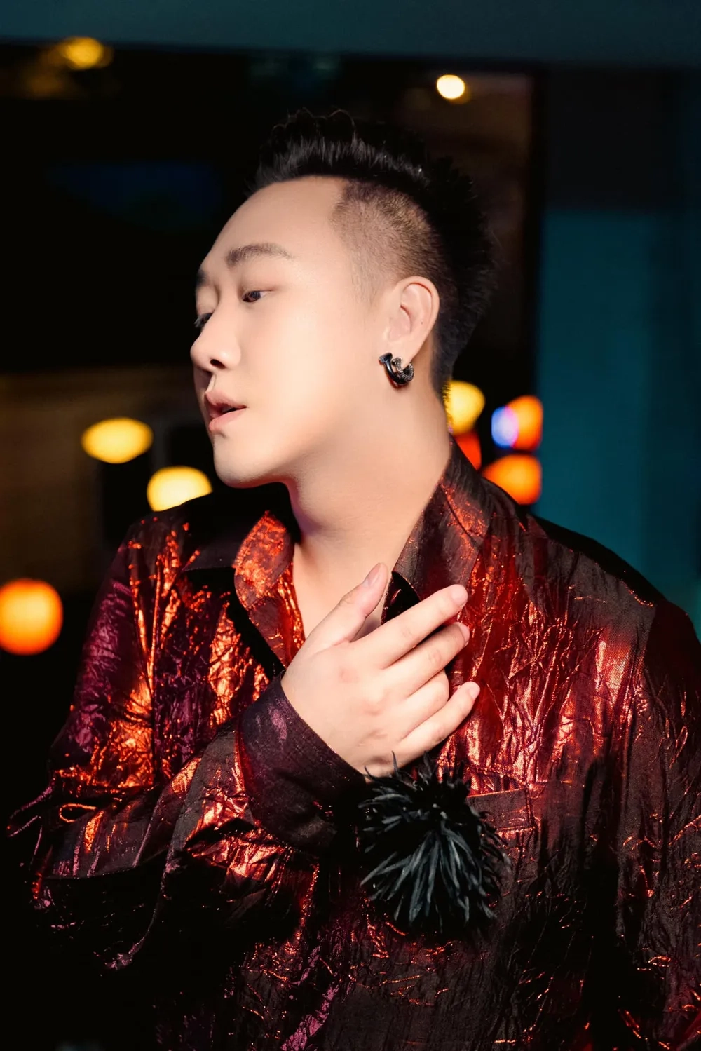 Cùng bạn bè tham dự Trung Quân idol show