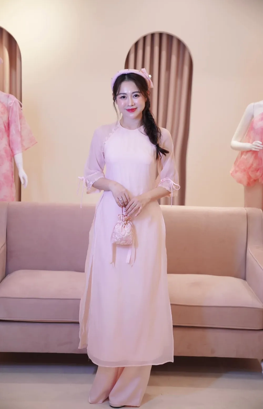 Cười xỉu với clip Việt Phương Thoa kể chuyện