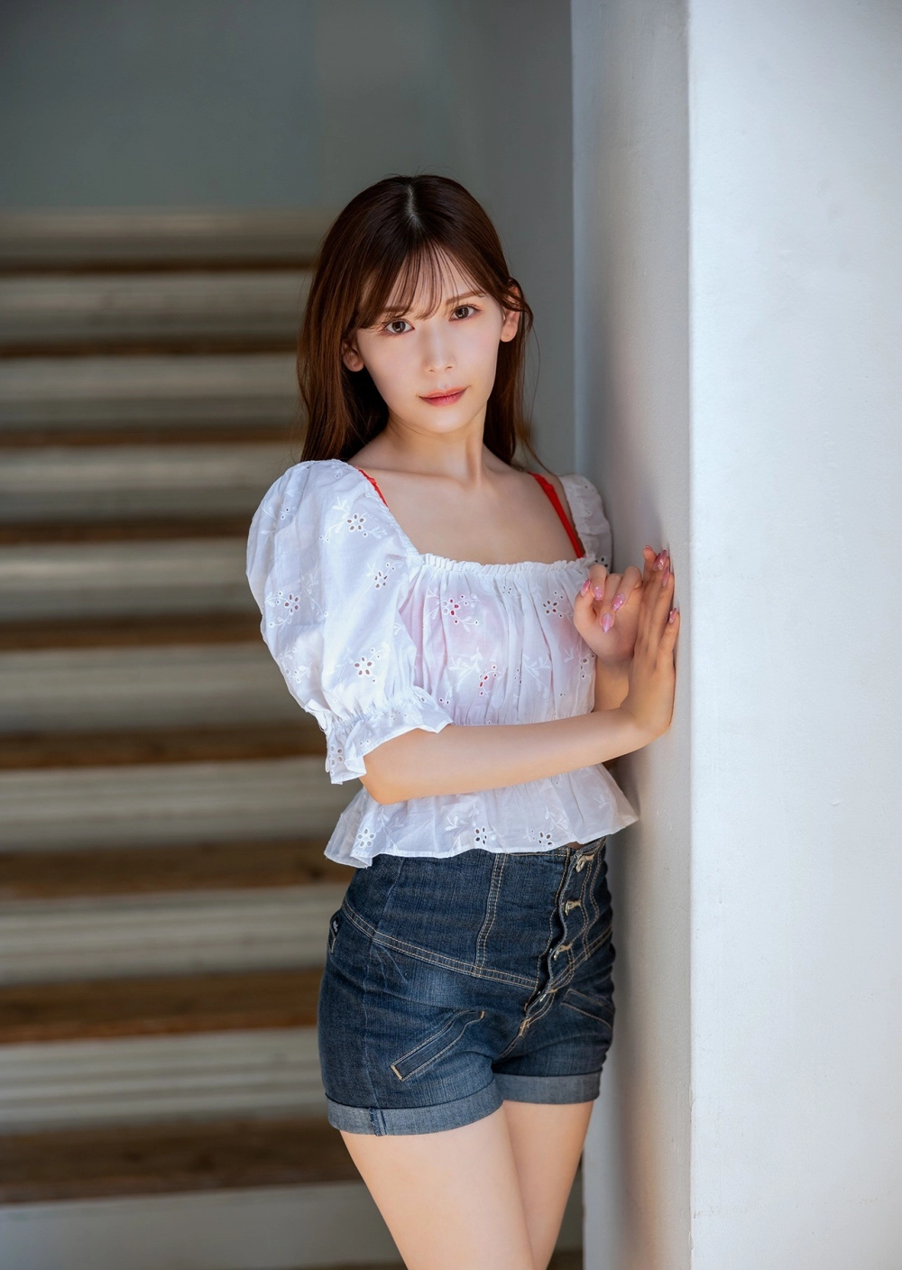 Akari Tsumugi vẻ đẹp sexy khiến màn hình bùng nổ