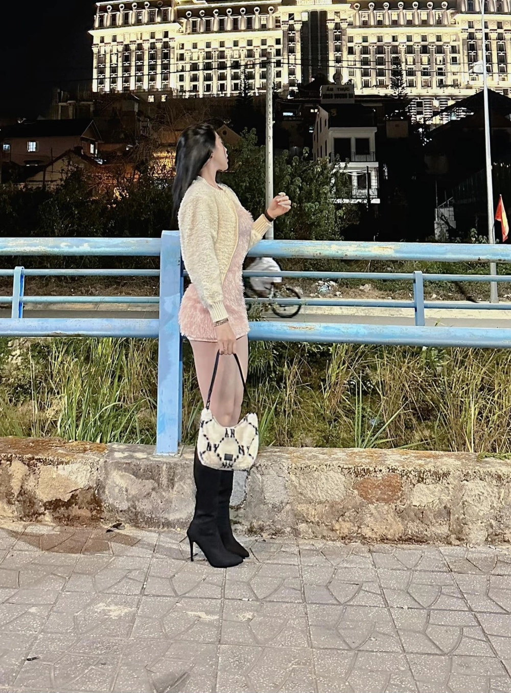 Phim sex mỹ anh em mỹ gái vú to nóng bỏng dập mạnh liên hồi