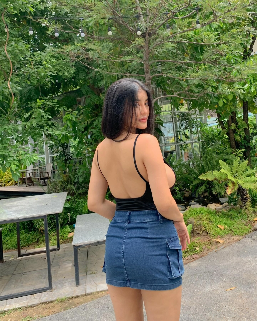 Ảnh gái vú to không mặc đồ khoe ngực to nude sexy cuốn hút nóng bỏng tột độ