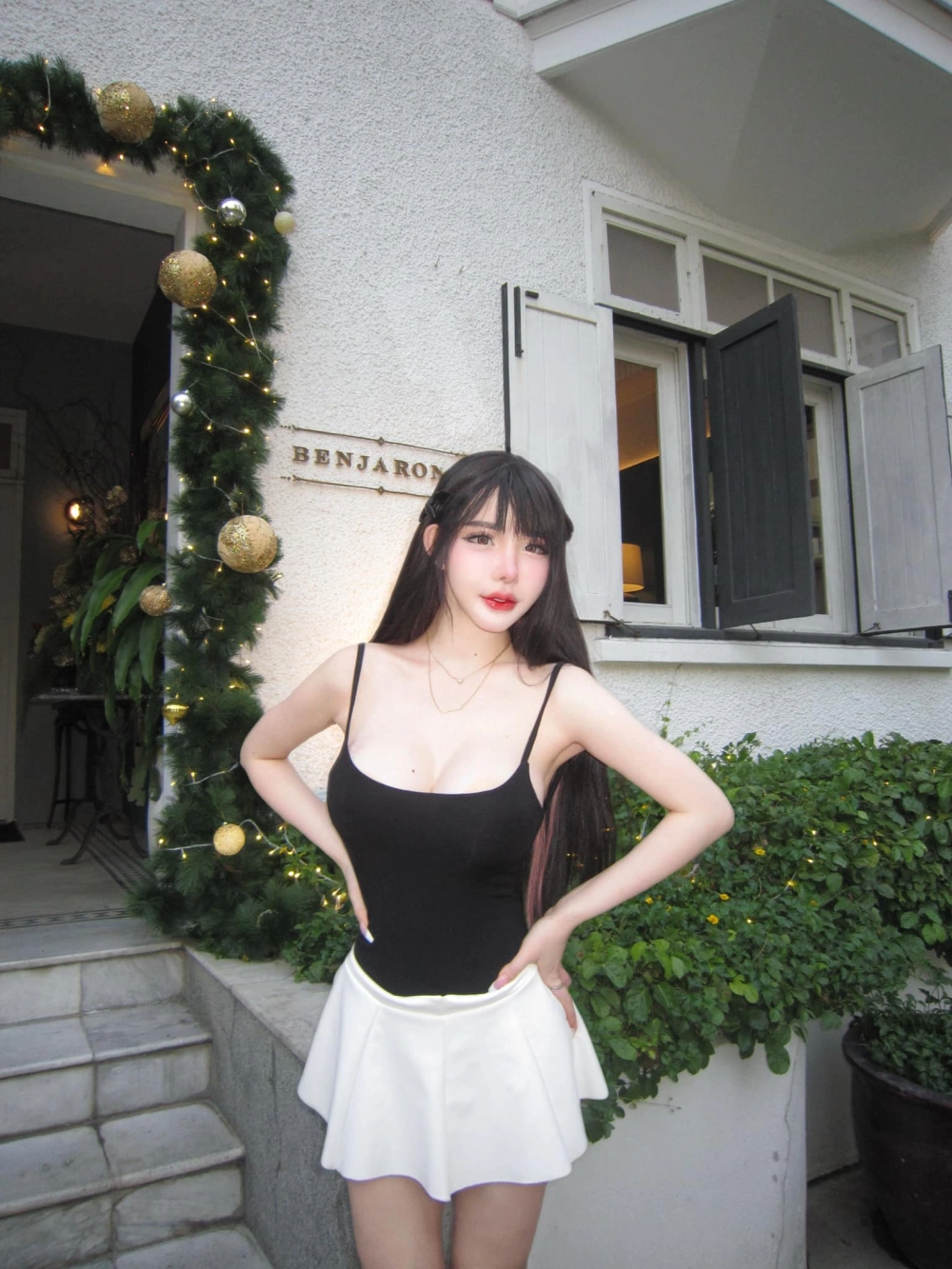 Gái xinh vú to show khoe ngực khủng tự tin nóng bỏng quyến rũ mê mẩn