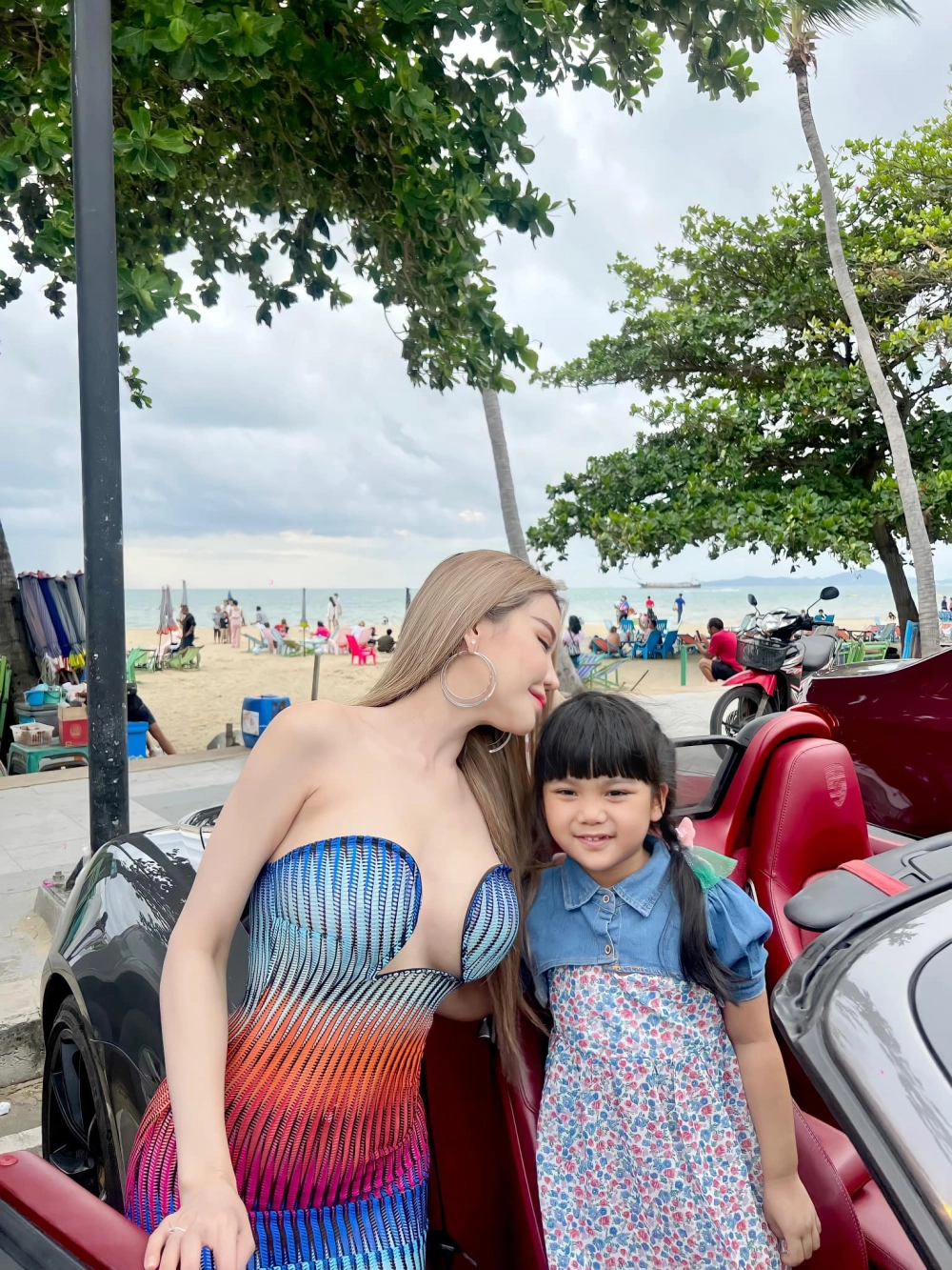 Ảnh gái anime hở vú nhân vật anime hở ngực gợi cảm nóng bỏng quyến rũ