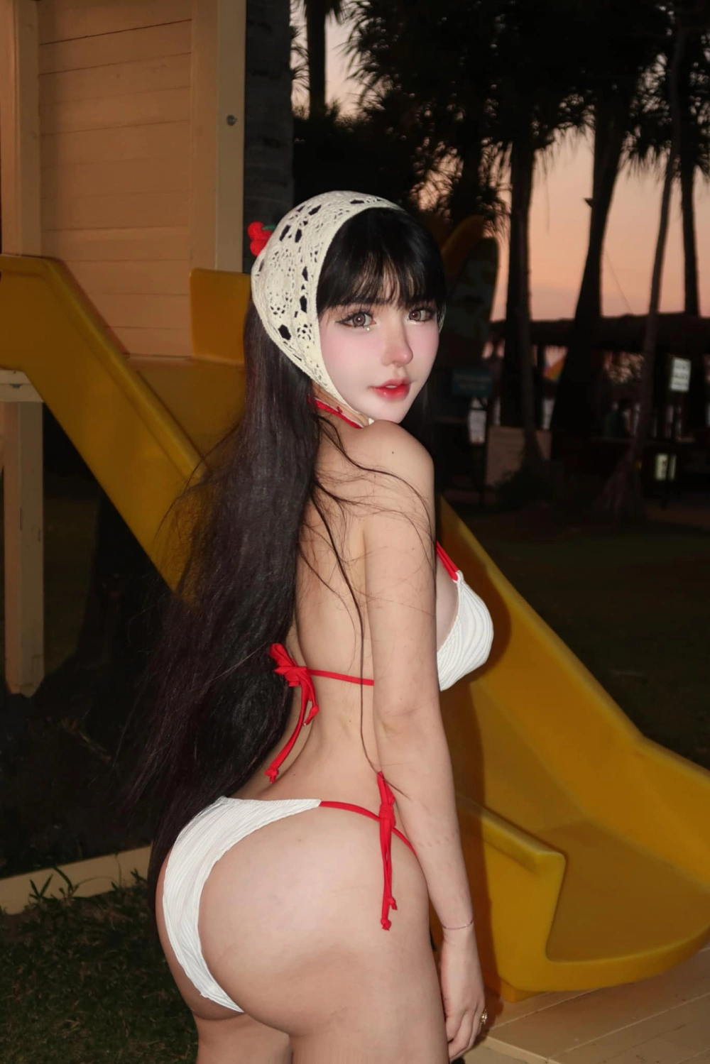 Ảnh gái sexy vú bự bộ ngực bự gợi tình nóng bỏng quyến rũ khiến si mê