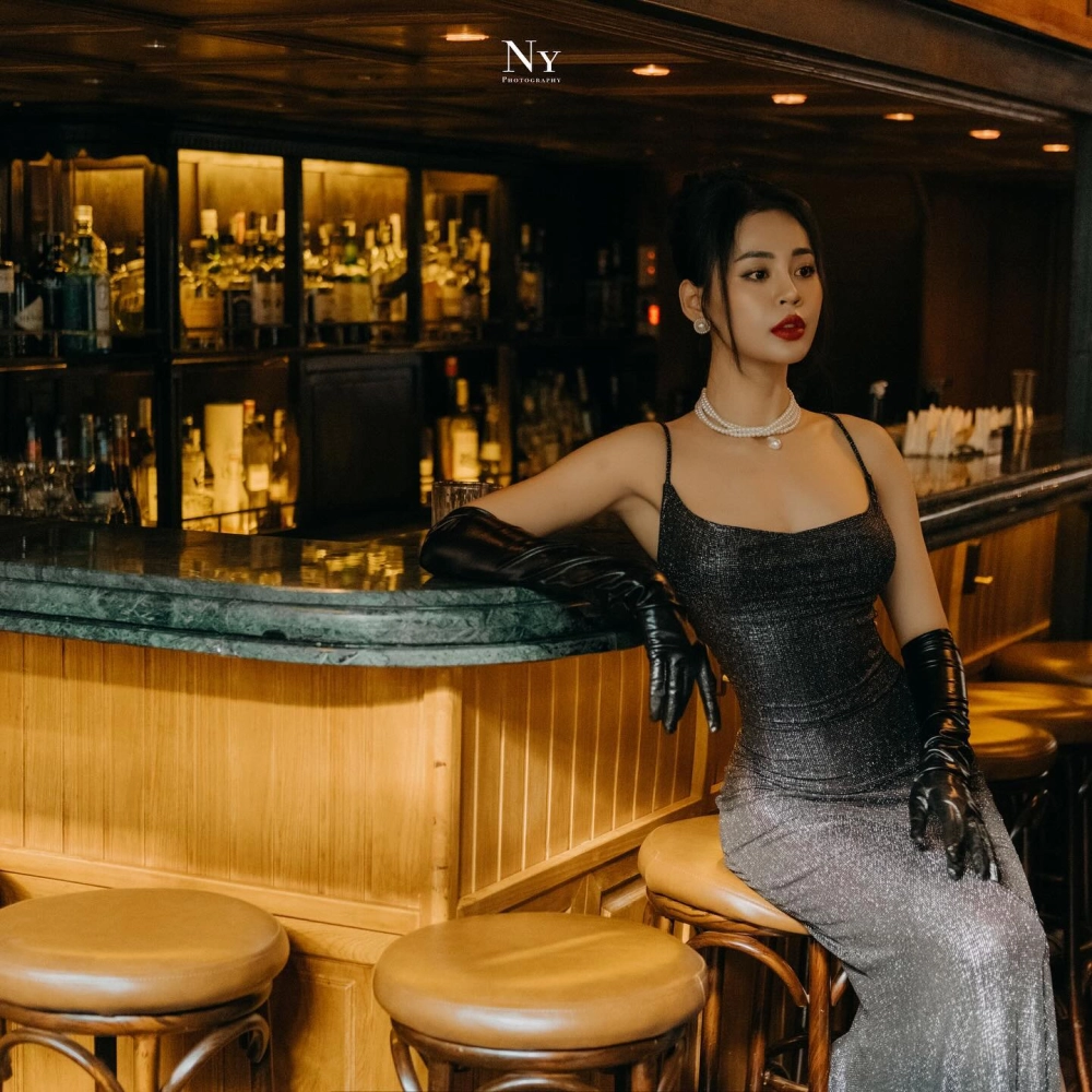 Ảnh nền máy tính gái xinh nền vú bự căng nóng bỏng cuốn hút cực mạnh