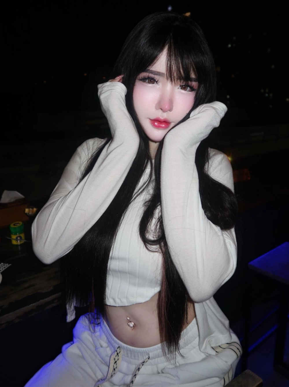 Ảnh gái xinh sexy vú to bộ ảnh ngực khủng phong cách nóng bỏng quyến rũ mê mẩn