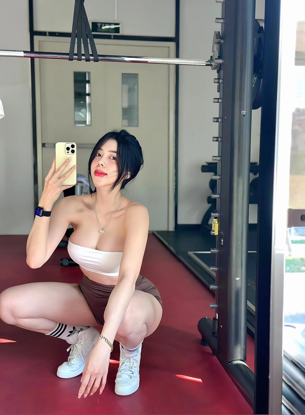 Ảnh sex gái mông to mông căng đồ lót nóng bỏng cuồng dại