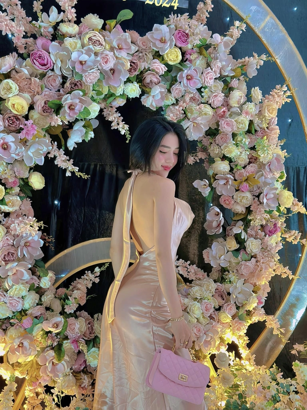 Sex ninh anh thân hình bốc lửa sexy cuốn hút điên đảo