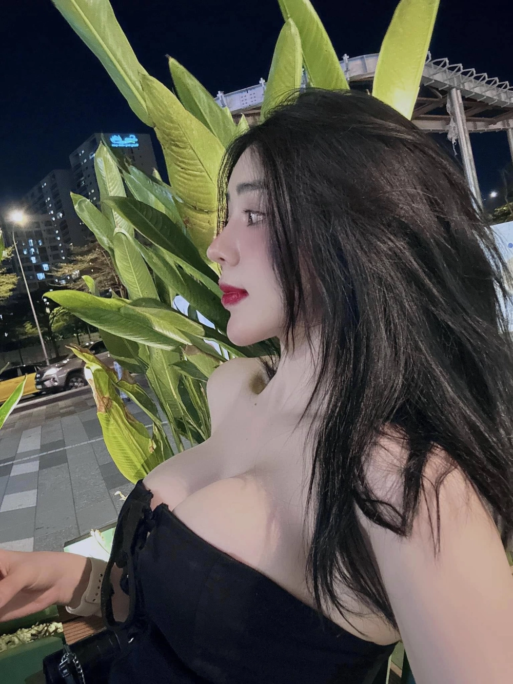 Sex anh thợ điện dập mạnh lồn ướt nóng bỏng ngất ngây cực