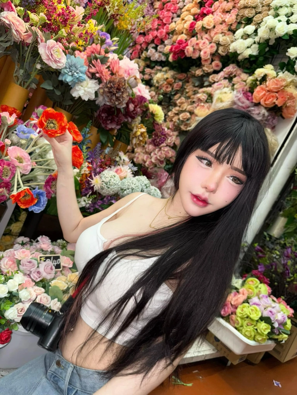 Ảnh sex gái vú bự cảnh nóng ngực bự đam mê nóng bỏng quyến rũ tột độ