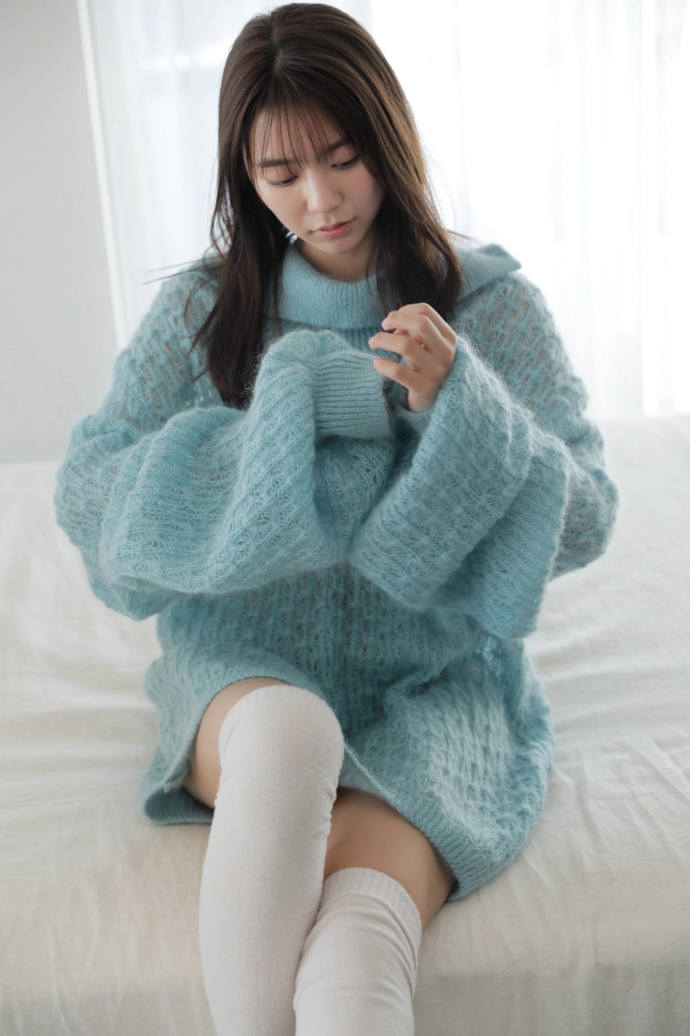 Asuka Kawazu sexy rực cháy với làn da mịn màng